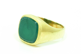 Pánský prsten se zeleným kamenem
