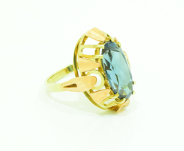 Dámský prsten s modrozeleným kamenem