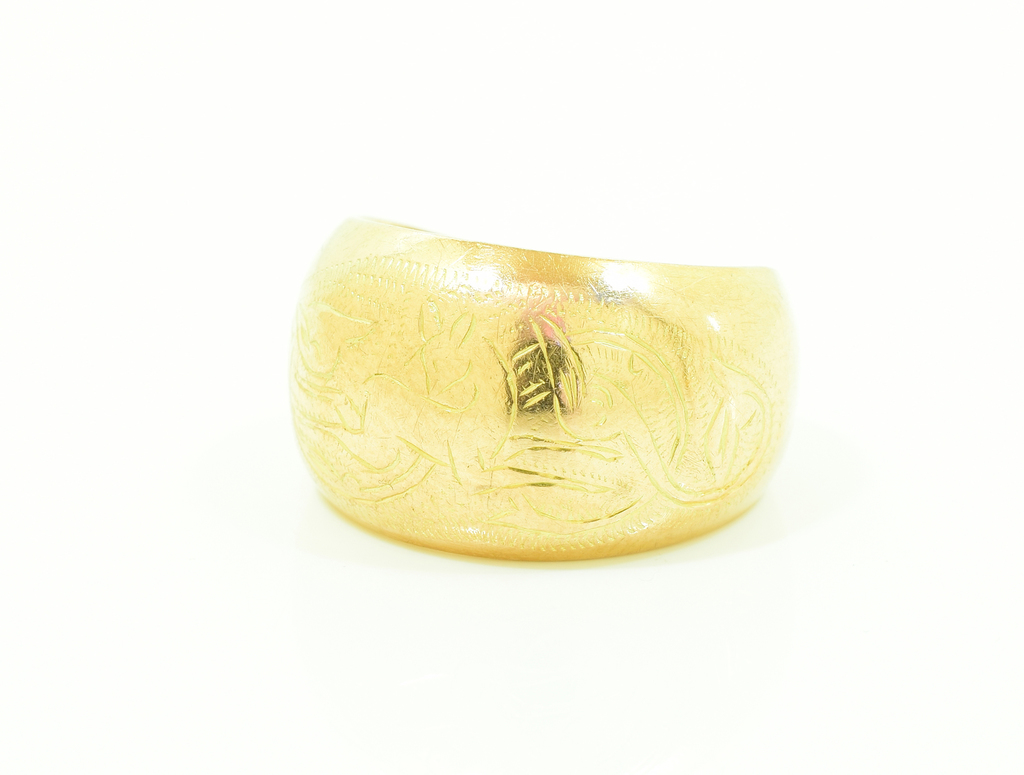 Dámský celozlatý prsten se zdobeným povrchem