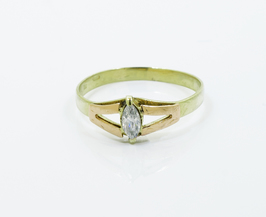 Dámský prsten v kombinaci žlutého a červeného zlata se zirkonem