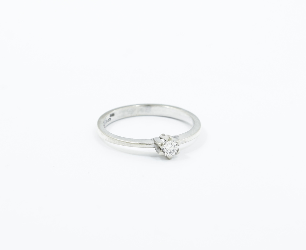 Dámský prsten z bílého zlata s diamantem + certifikát