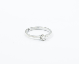 Dámský prsten z bílého zlata s diamantem + certifikát