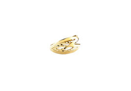 Dámský prsten prořezávaný, se zdobením z bílého zlata