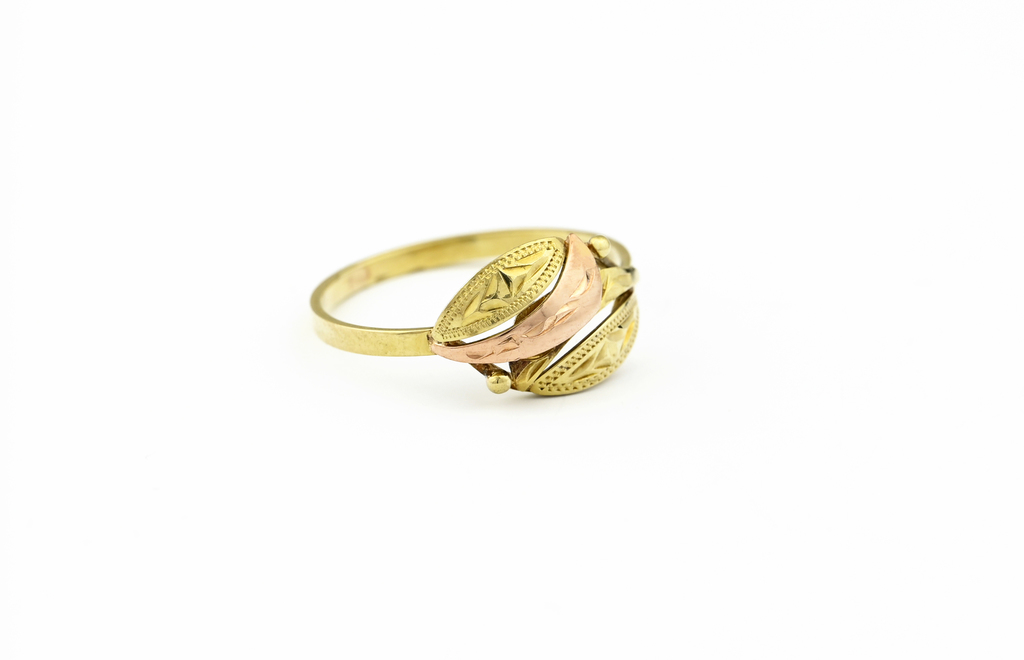 Dámský prsten v kombinaci žlutého a červeného zlata se zdobením