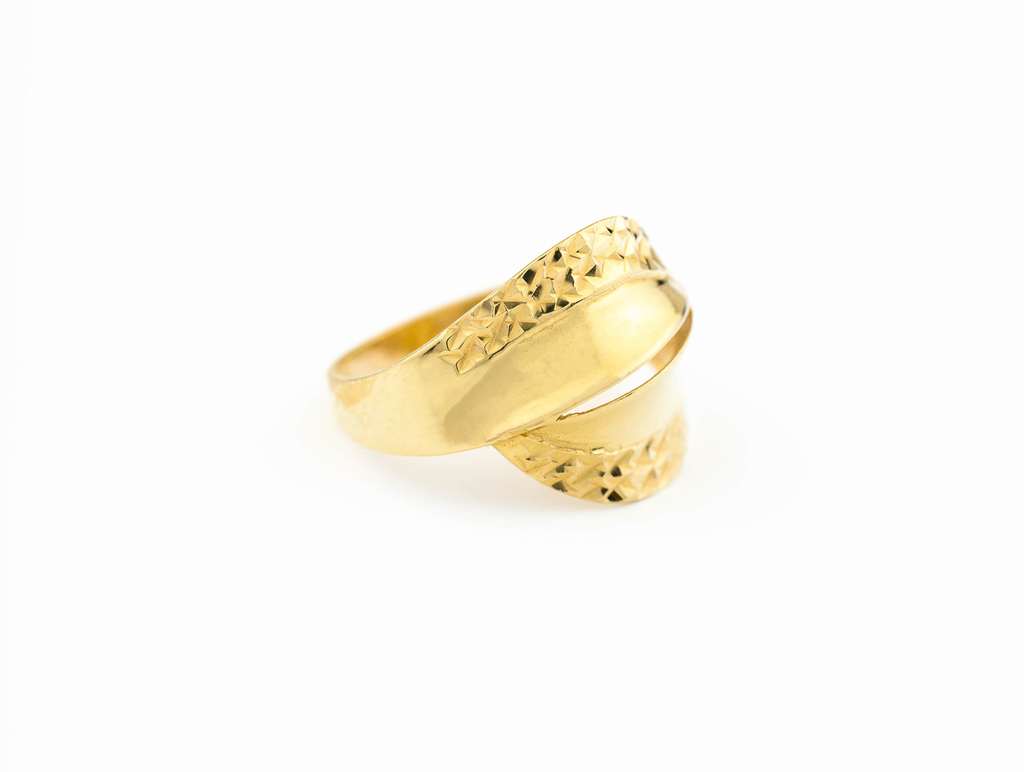 Prsten, žluté zlato, zdobený.